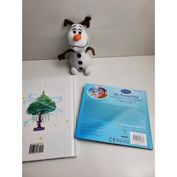 Disney Lot of 2 Christmas (Sofia & Frozen) Children's Story Books w/ Mini Plush - Picture 3 of 7